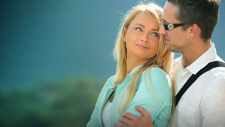 [SexArt] - Lutro's Lucky Encounter - Lutro - Ivana Sugar