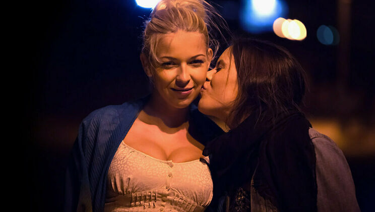 [SexArt] - Lesbian Sex: Beautiful and Close Up - Gala Brown - Karol Lilien