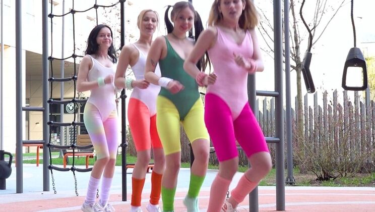 [ErikaKortiStudio] - Mega Gangbang with Una Fairy & Isabel Rose - Anal, Deepthroat & Humiliation