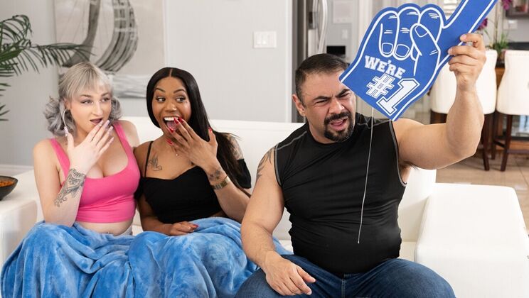 [TransAngels] - Dunk and Cum with Leilani and Haven - Leilani Li - Haven Rose