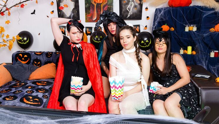 [ClubSweethearts] - Halloween Fun with Cherry, Viki, Amelia, and Roxy - Cherry Black - Nice Viki - Amelia Ost - Roxy Muroy
