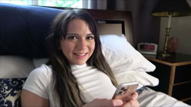 [FamilyTherapy] - Unbiased Brunette POV - Riley Jean