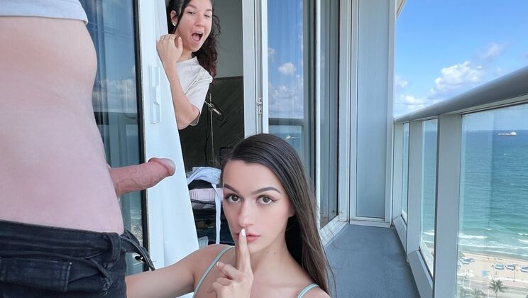 [MOFOS] - Summer Renee and Jimmy Michaels Check Out Late