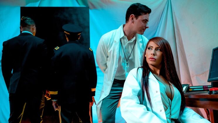 Tia Cyrus Short Hair Brunette Sucks And Fucks Hard