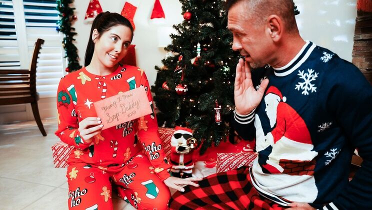 [MyPervyFamily] - Stepdaddy Unwraps Shaved Stepdaughter for Hardcore Blowjob - Theodora Day - Peter Fitzwell