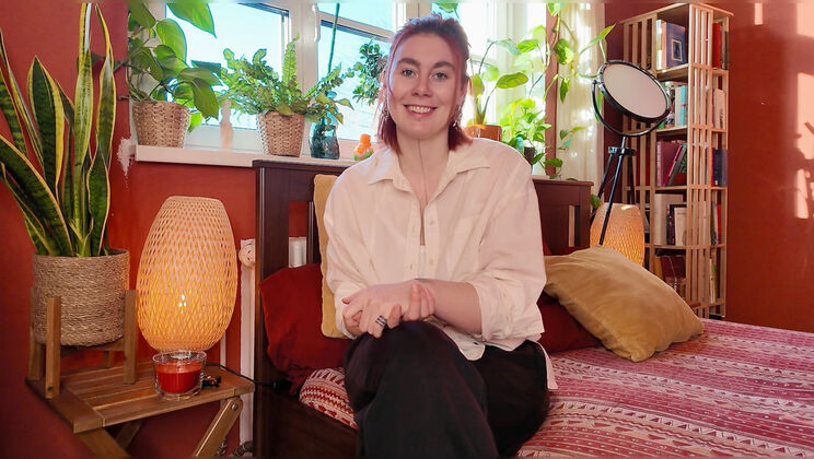 [Ersties] - Sarah's First Anal Penetration English Porn - Zora (Ersties)