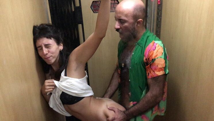 Edu & Fe Going Up: Hetero POV Handjob