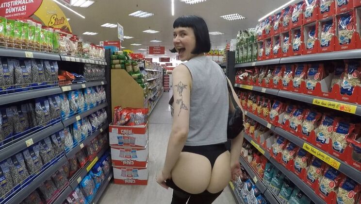 Kissing, Flashing, and Fucking in Plain Sight