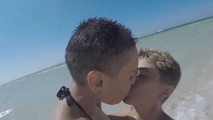 Renata & Emi: Tattooed Lesbians Kiss and Use Sex Toys